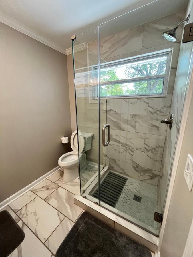 Atlanta Unit 2 Room 2 - Peaceful Weekend Getaway Private Bedroom & Bathroom Exterior foto